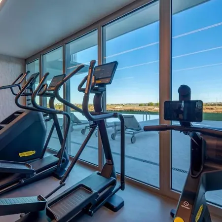 La Dolce Bayline - Pool, Gym And 公寓