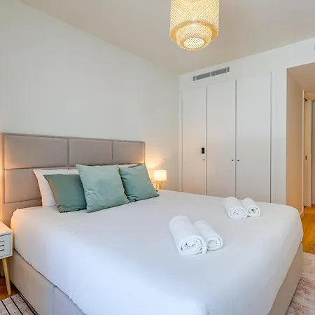 La Dolce Bayline アルマカオ・デ・ペラ