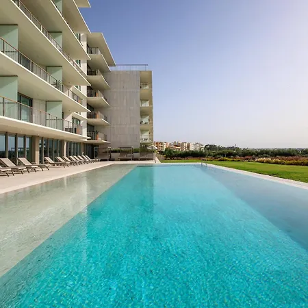 La Dolce Bayline - Pool, Gym And