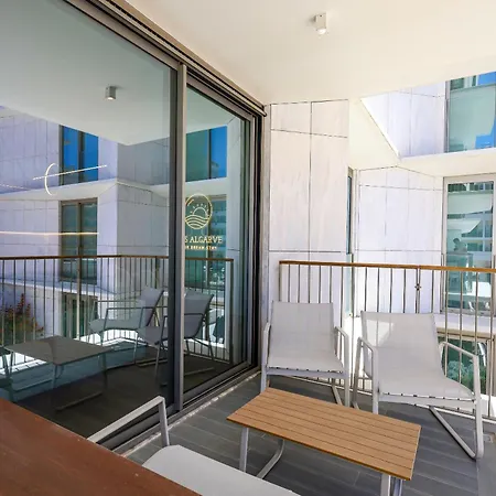 La Dolce Bayline Apartman