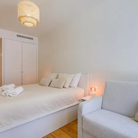 La Dolce Bayline - Pool, Gym And